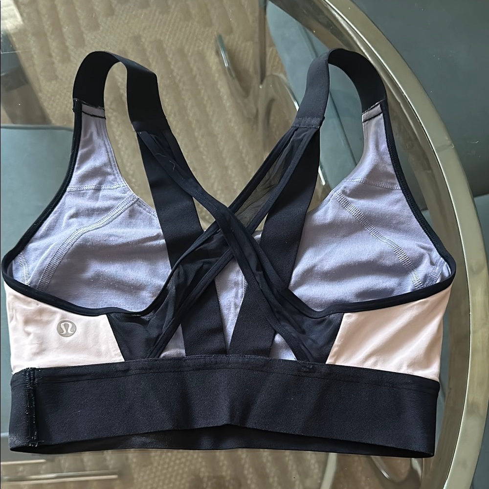 Lululemon Athletica Blue and White Sports Bra for Intense Workouts - Picture 2 of 2